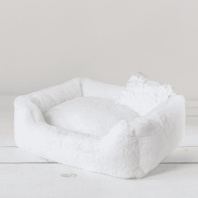 Divine Dog Bed (Color: White, size: one size)